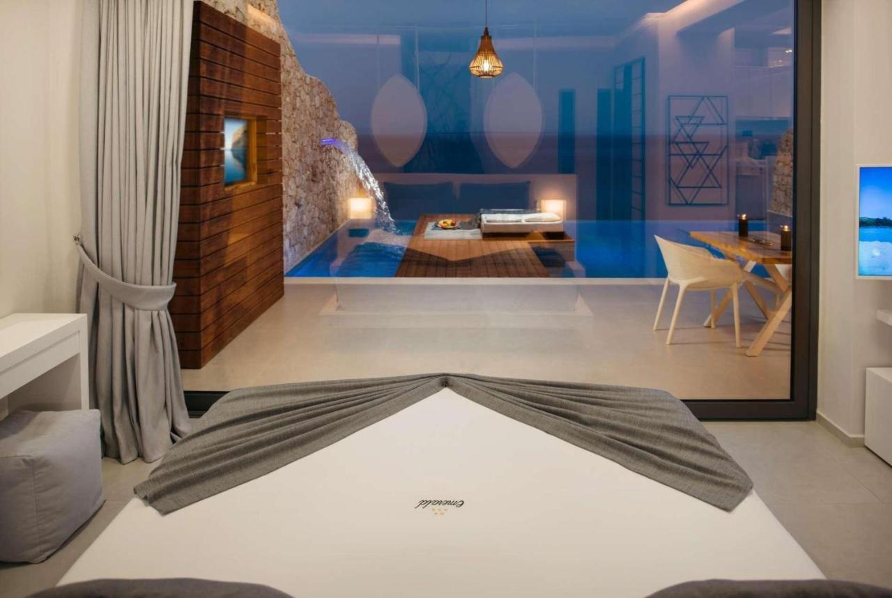 Emerald Cave Suites Agios Nikolaos  Exteriör bild